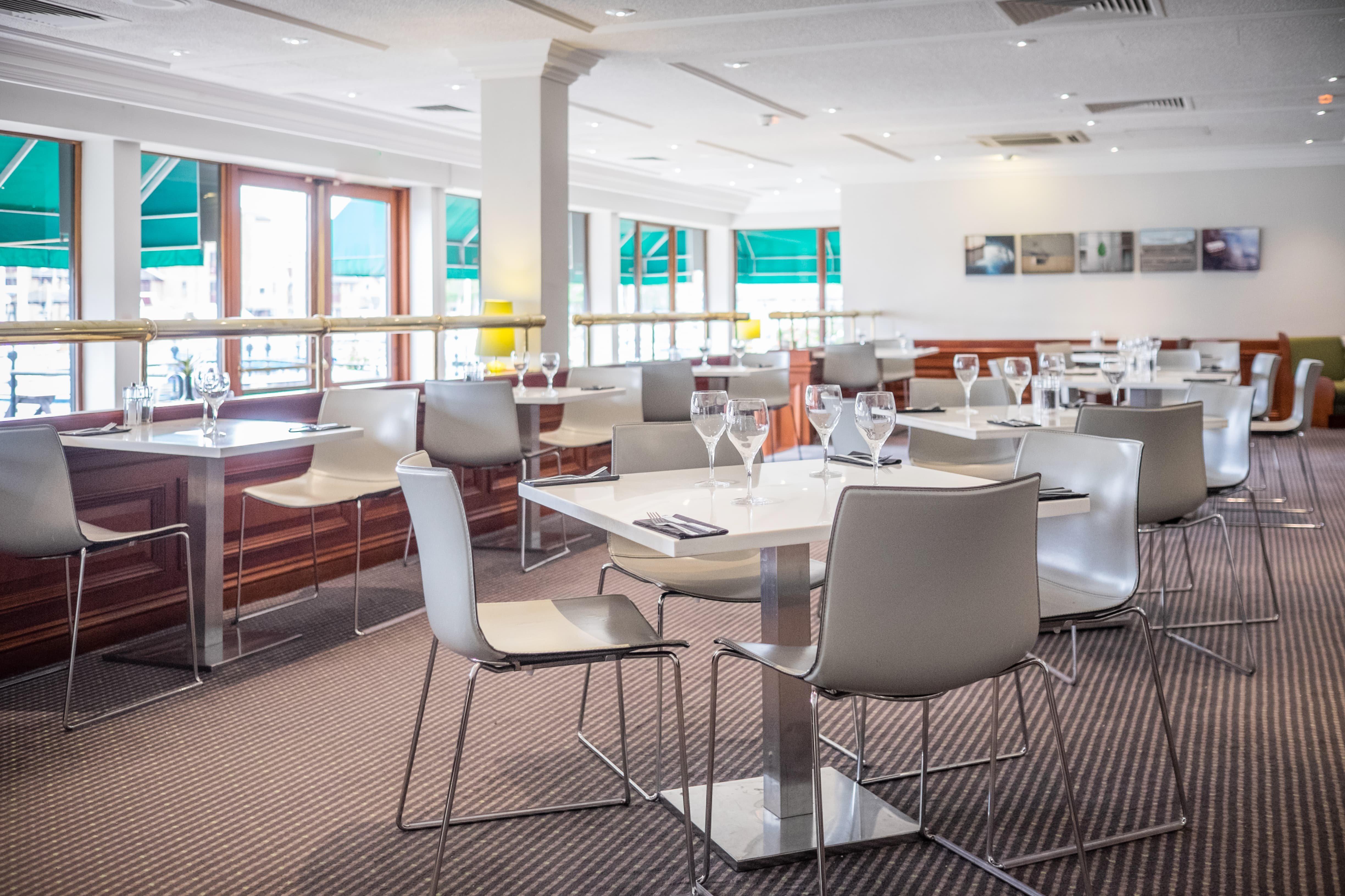 Holiday Inn Hull Marina By Ihg Кингстън ъпон Хъл Екстериор снимка