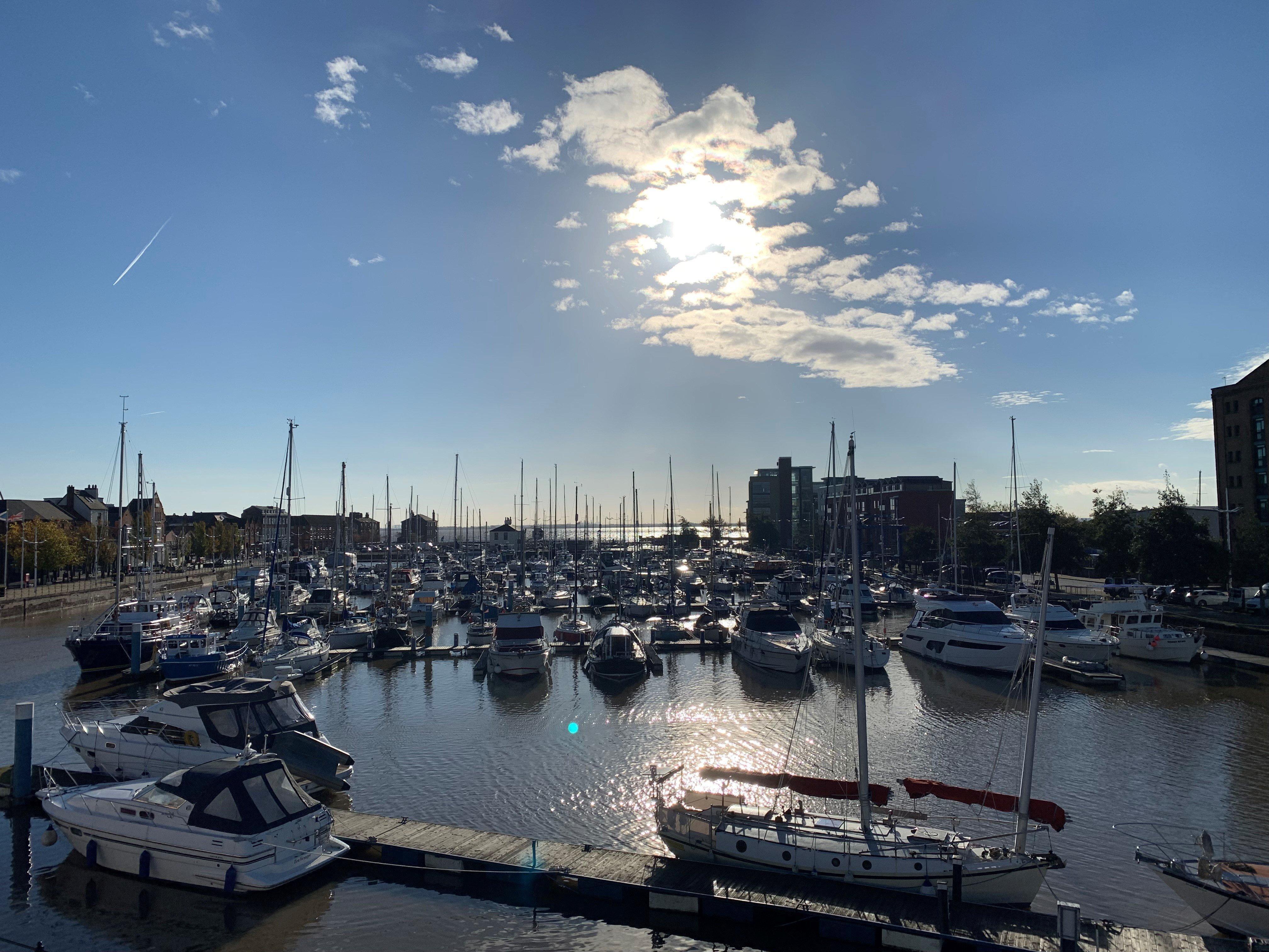 Holiday Inn Hull Marina By Ihg Кингстън ъпон Хъл Екстериор снимка